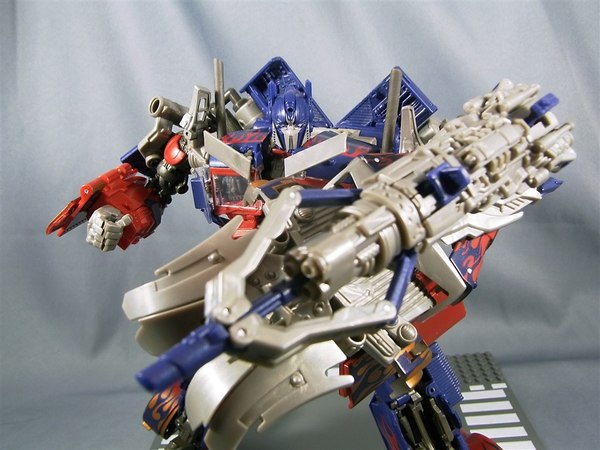 Transformers DA 28 Striker Optimus Prime  (13 of 23)